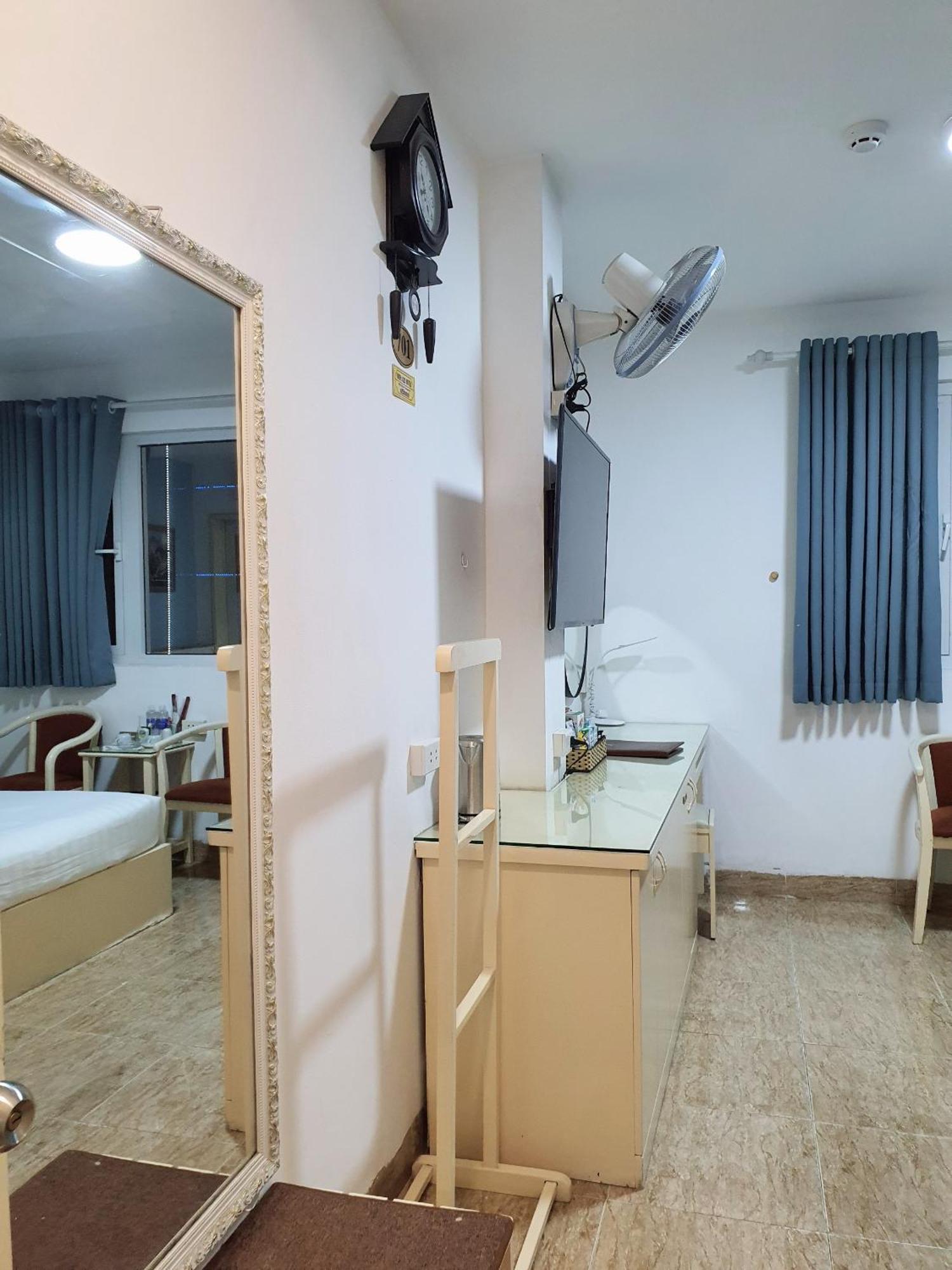 A25 Hotel - 22 Nguyen Cu Trinh Хошимин Экстерьер фото