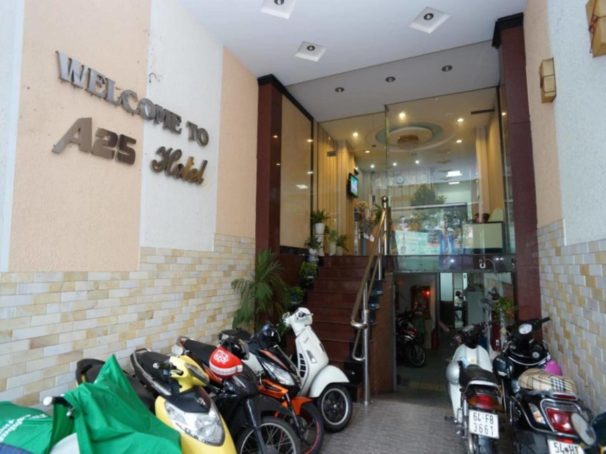 A25 Hotel - 22 Nguyen Cu Trinh Хошимин Экстерьер фото